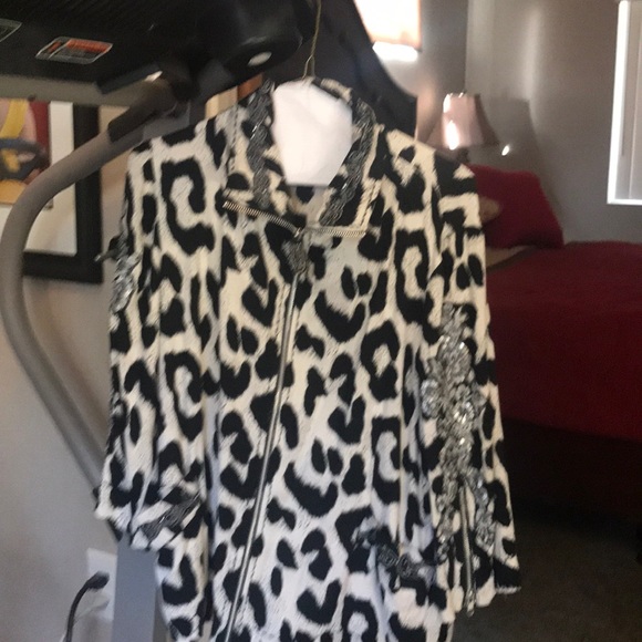 Light weight jacket - Picture 2 of 2